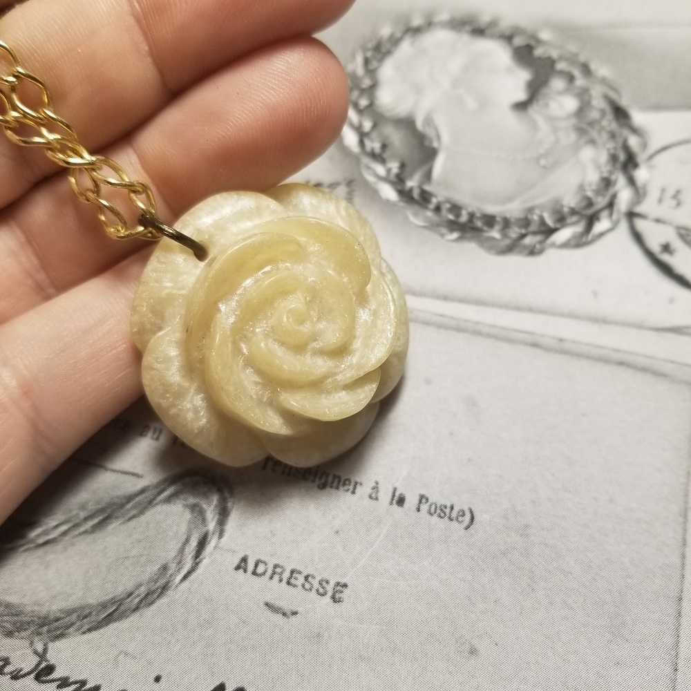 Pretty Carved Shell Rose Necklace - Picture 4 of 7